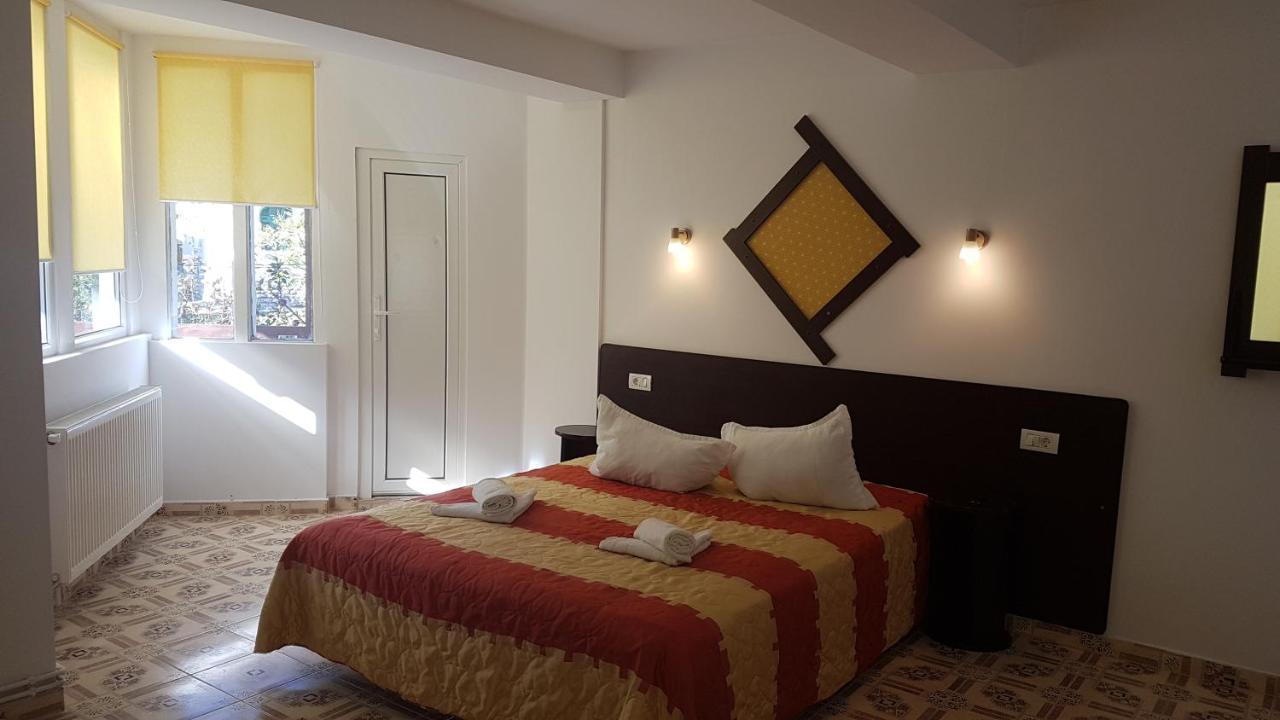 Pensiunea Casa Noastra Hotel Sinaia Buitenkant foto